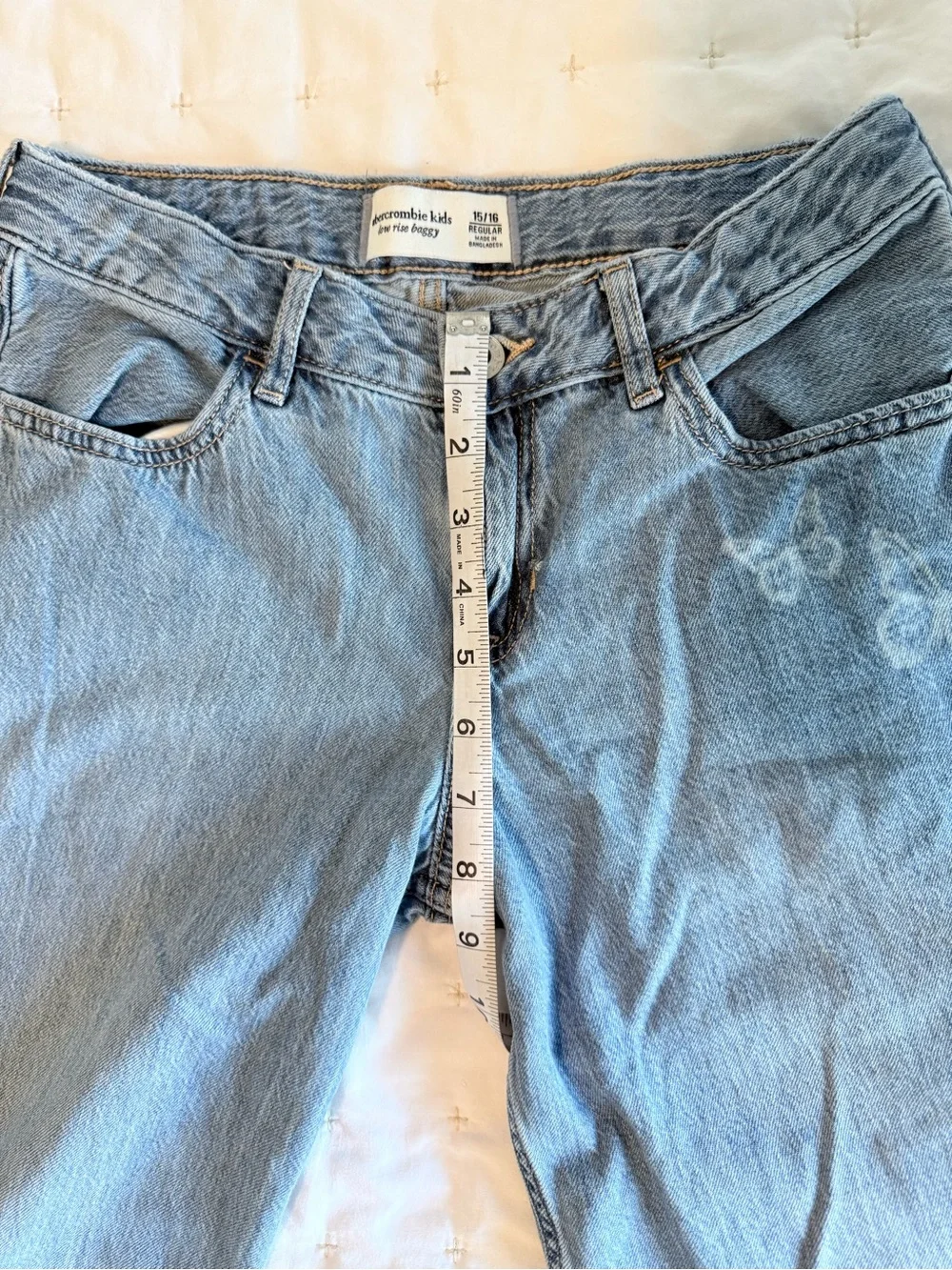 Girls Light Blue Relaxed Fit Jeans w/ Butterfly print